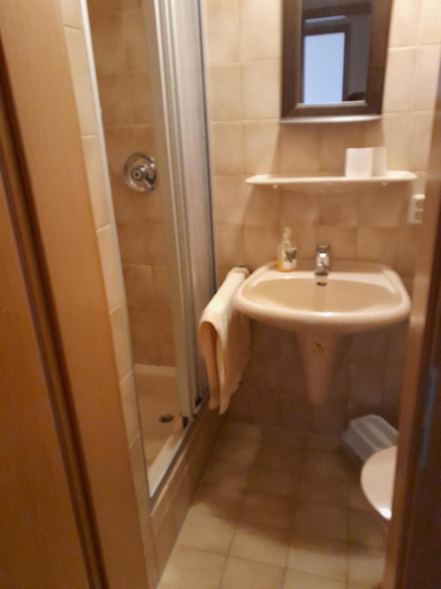 Apartment Mit Kueche Und Balkon Oder Terrasse, Ruhig Und Gut Erreichbar Piding Ngoại thất bức ảnh